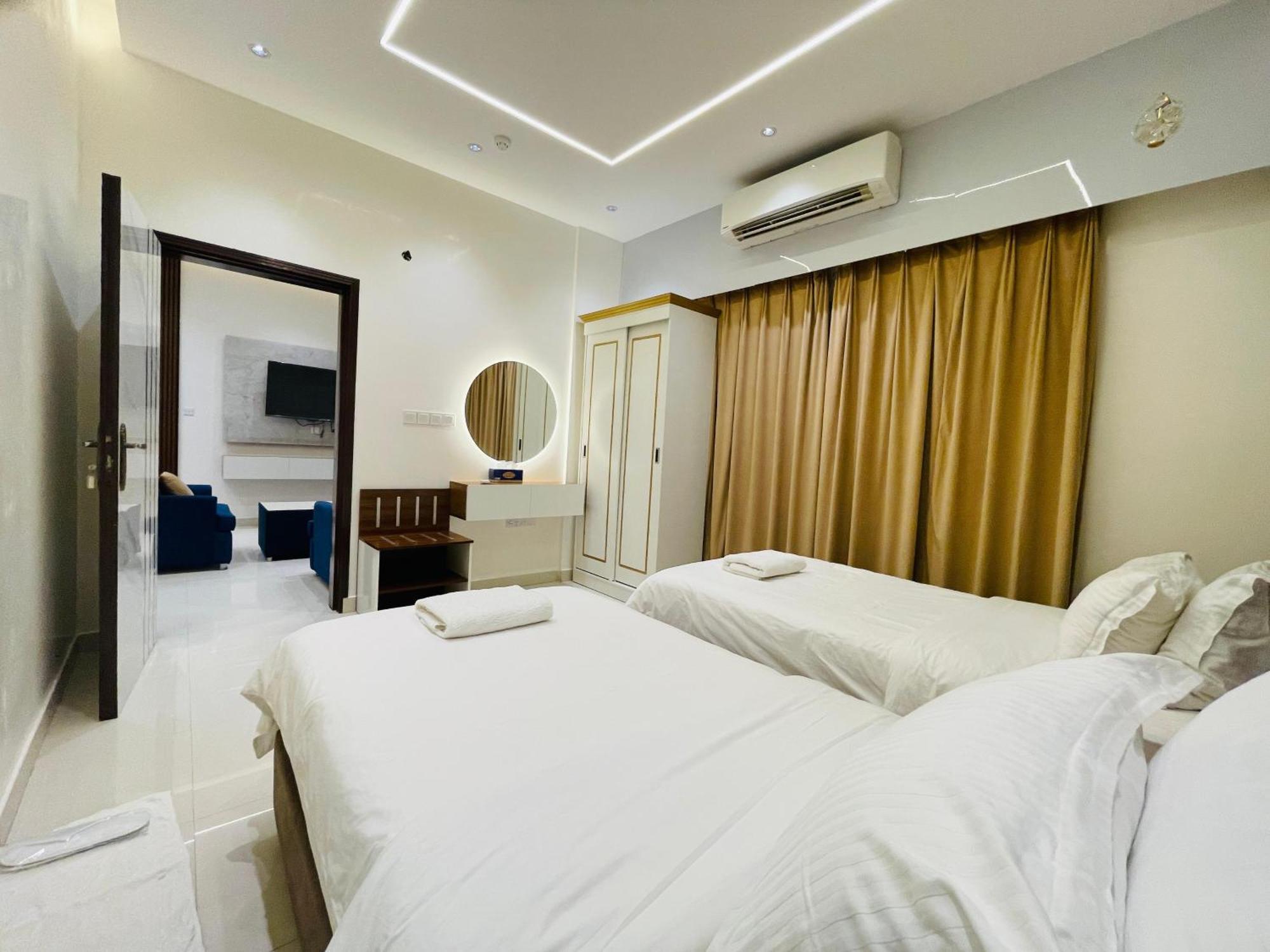 Mabahj Garnatha Hotel Apartments Suhar Exterior foto